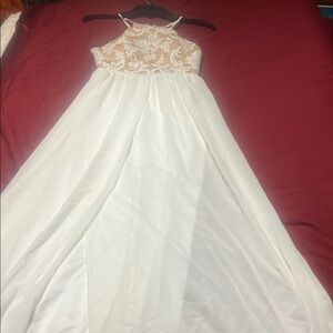 Judy Kristopher Elegant Formal  White/Beige Lace Dress